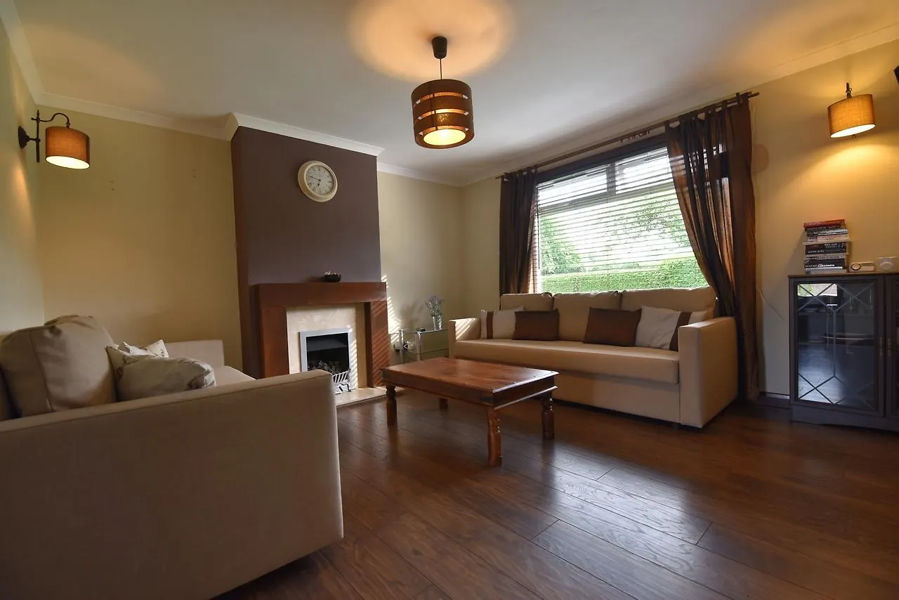 Lasswade Road House Edinburgh 0*,